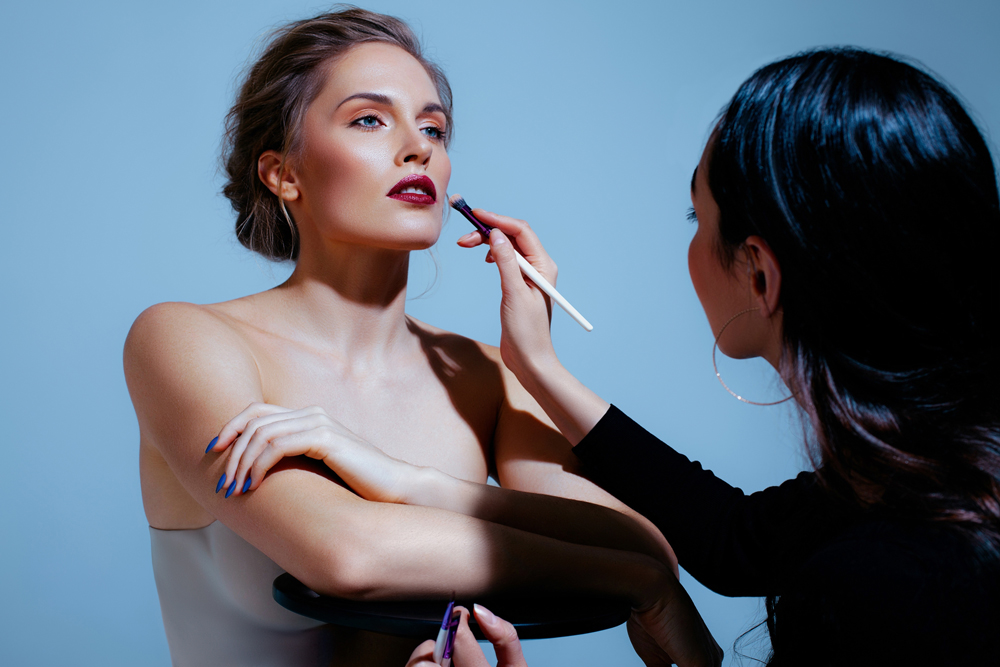 京美容室ホームページ 出張ヘアメイクトップイメージ